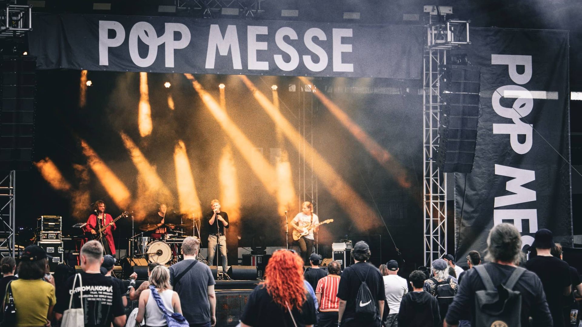 pop-messe-odstartoval-dest-a-snovy-altpop-1